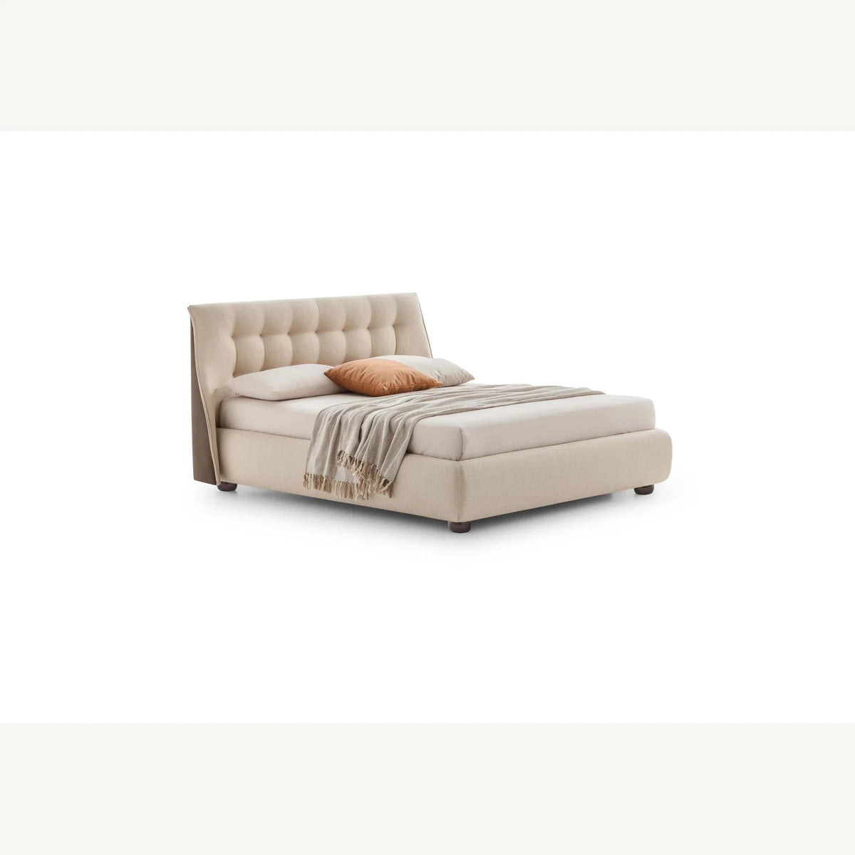 Lit LeComfort Guscio en vue trois-quarts