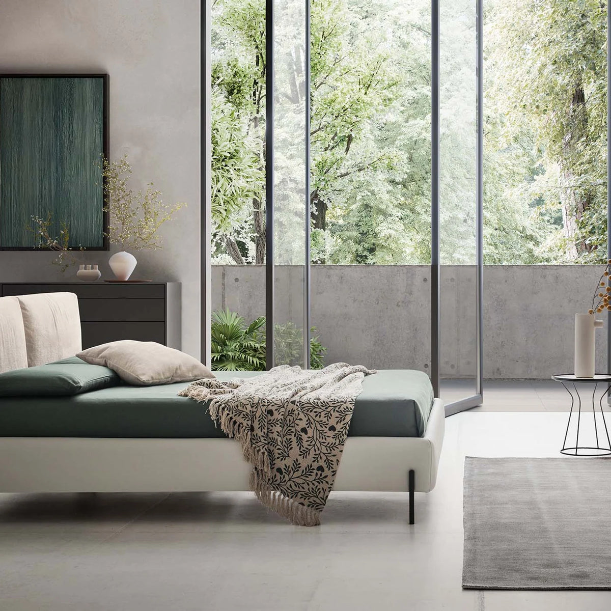 Lit LeComfort Ischia dans une chambre contemporaine